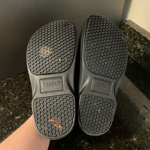 TREDSAFE Food Service Slip Proof Work Compliant Slip On Shoes Women's Size 9 - Picture 6 of 6